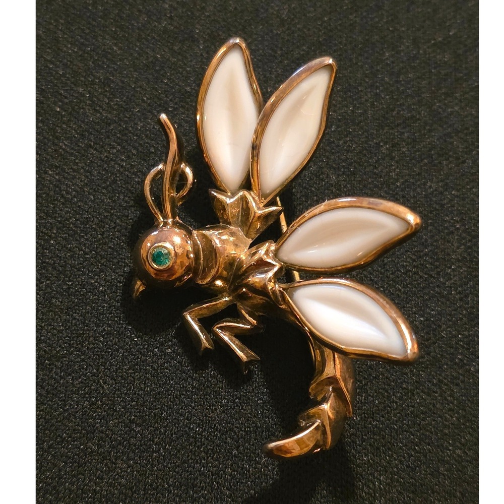 Vintage‎ Crown Trifari Alfred Philippe Petalette Poured Milk Glass Wasp Brooch